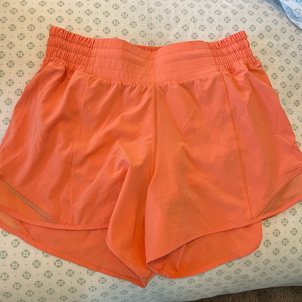 Lululemon Hotty Hot High Rise lined Short